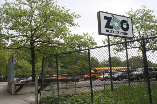 Zooming In On Parking: Your Guide To The Staten Island Zoo